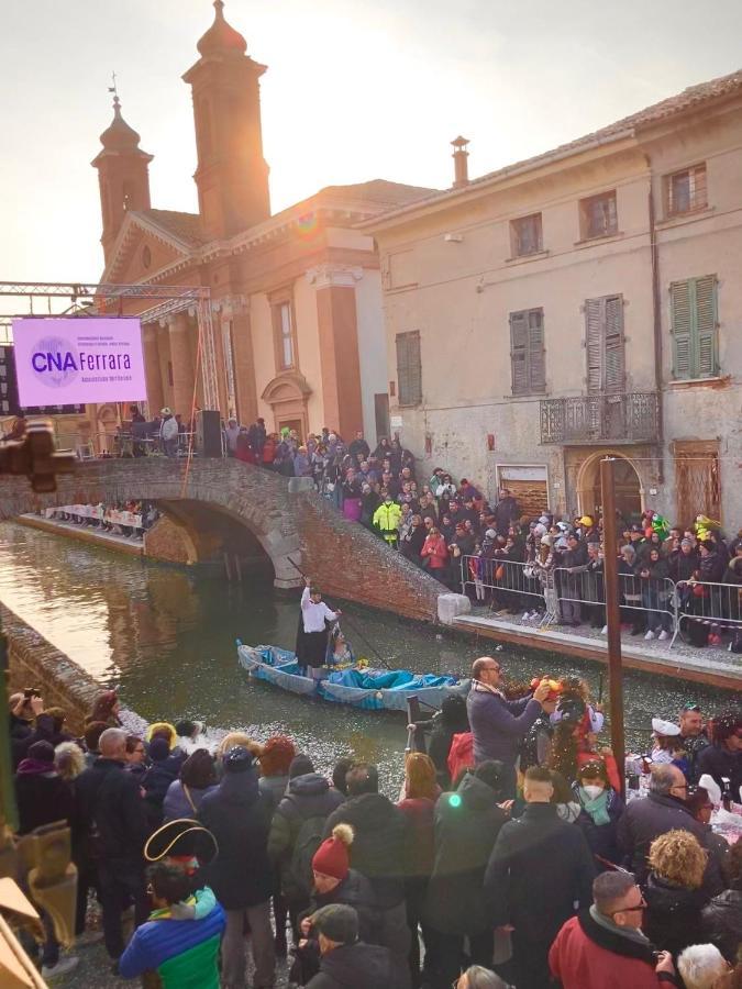 Al Pasarat Hotel Comacchio Bagian luar foto