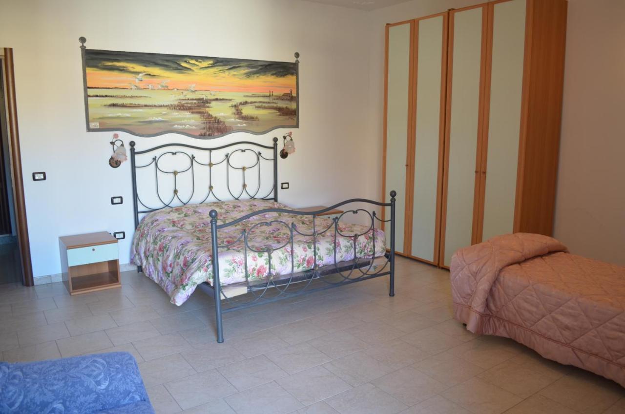 Al Pasarat Hotel Comacchio Bagian luar foto