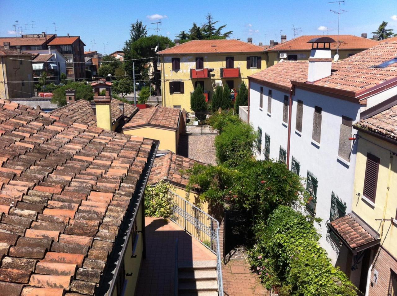 Al Pasarat Hotel Comacchio Bagian luar foto