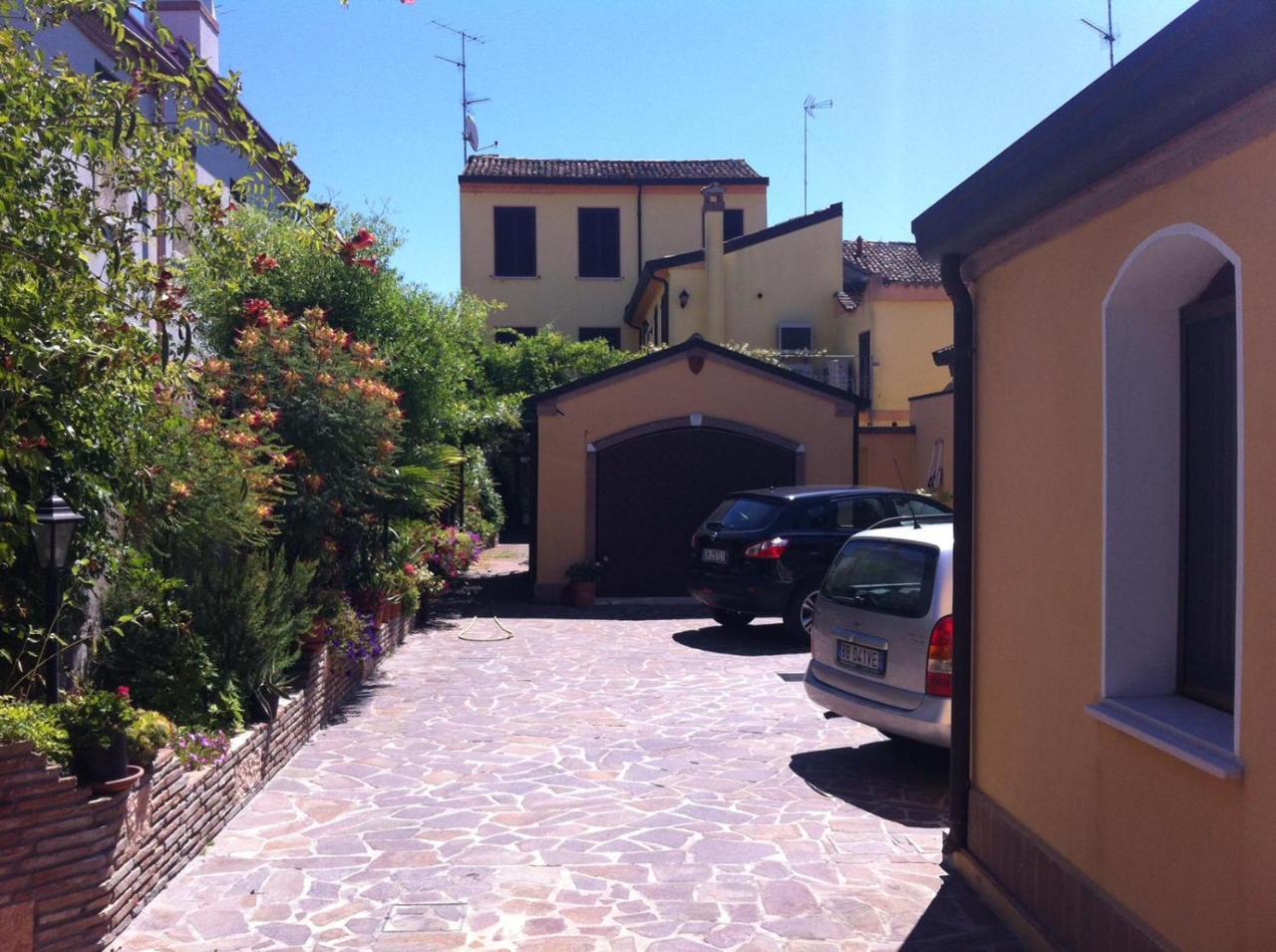 Al Pasarat Hotel Comacchio Bagian luar foto