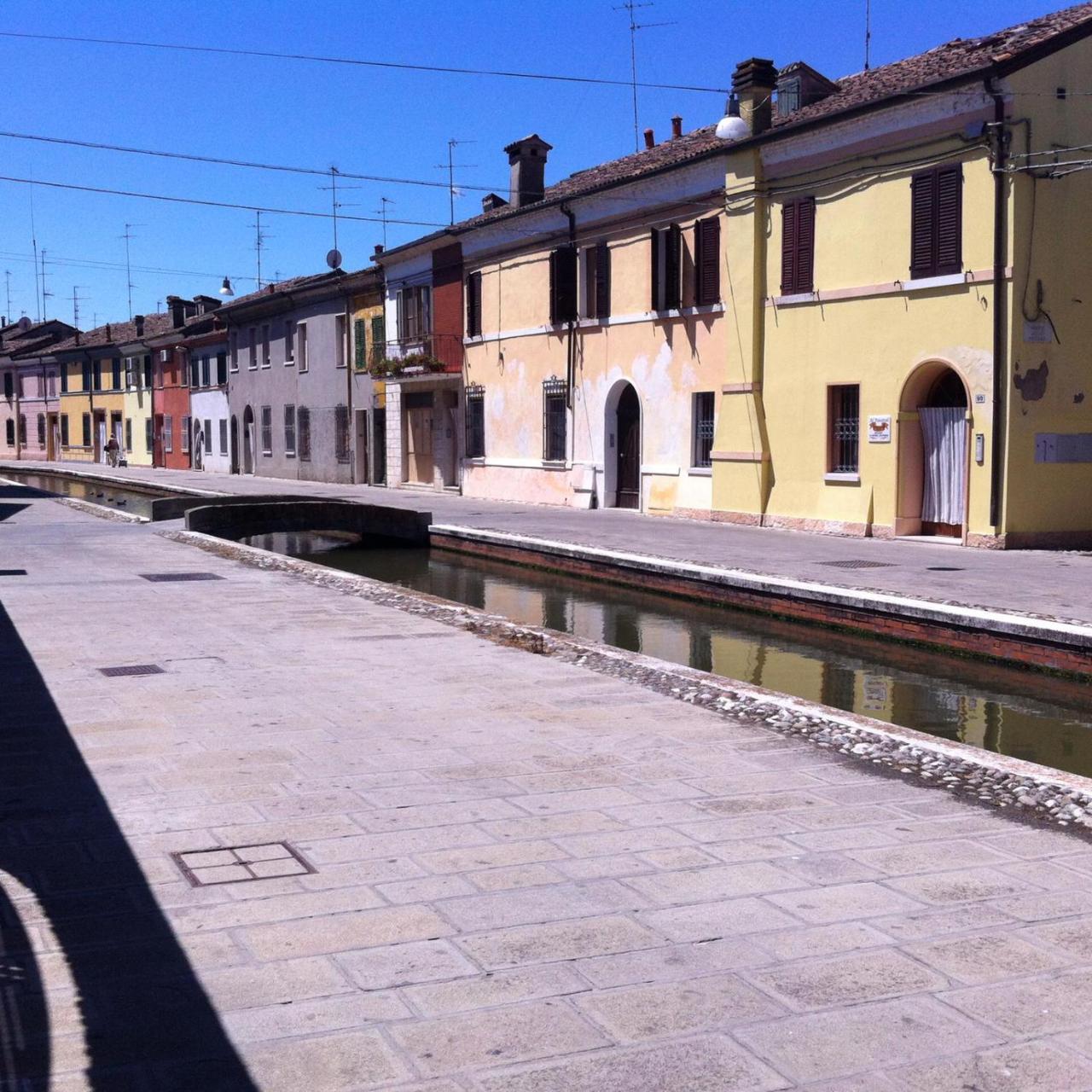 Al Pasarat Hotel Comacchio Bagian luar foto
