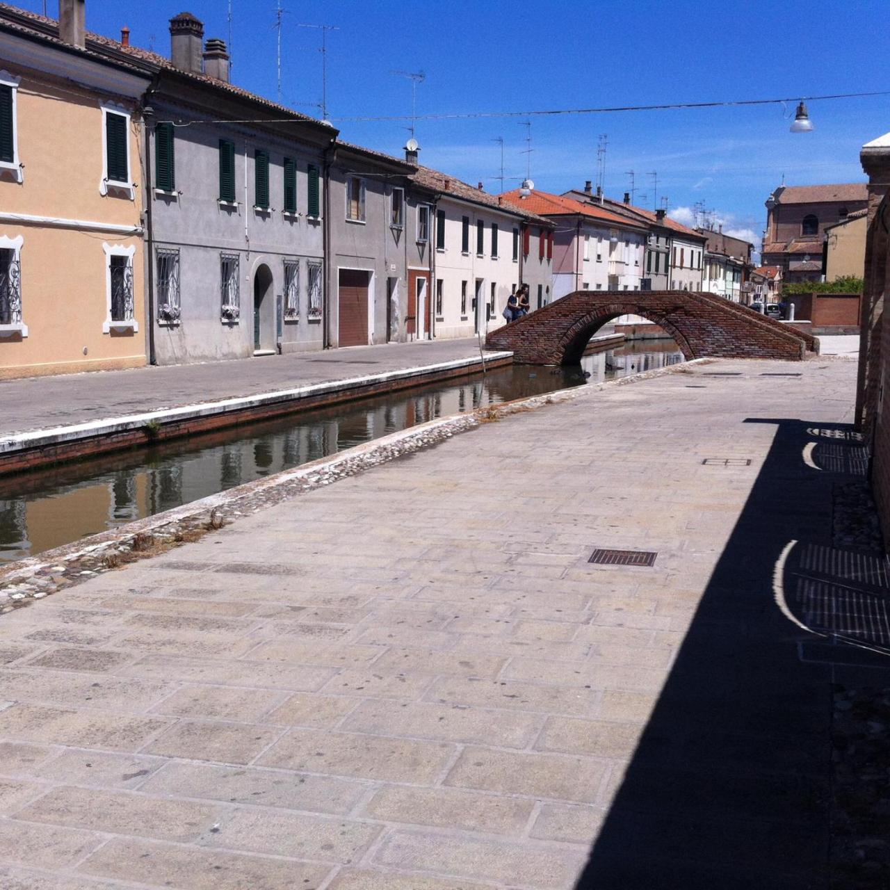 Al Pasarat Hotel Comacchio Bagian luar foto