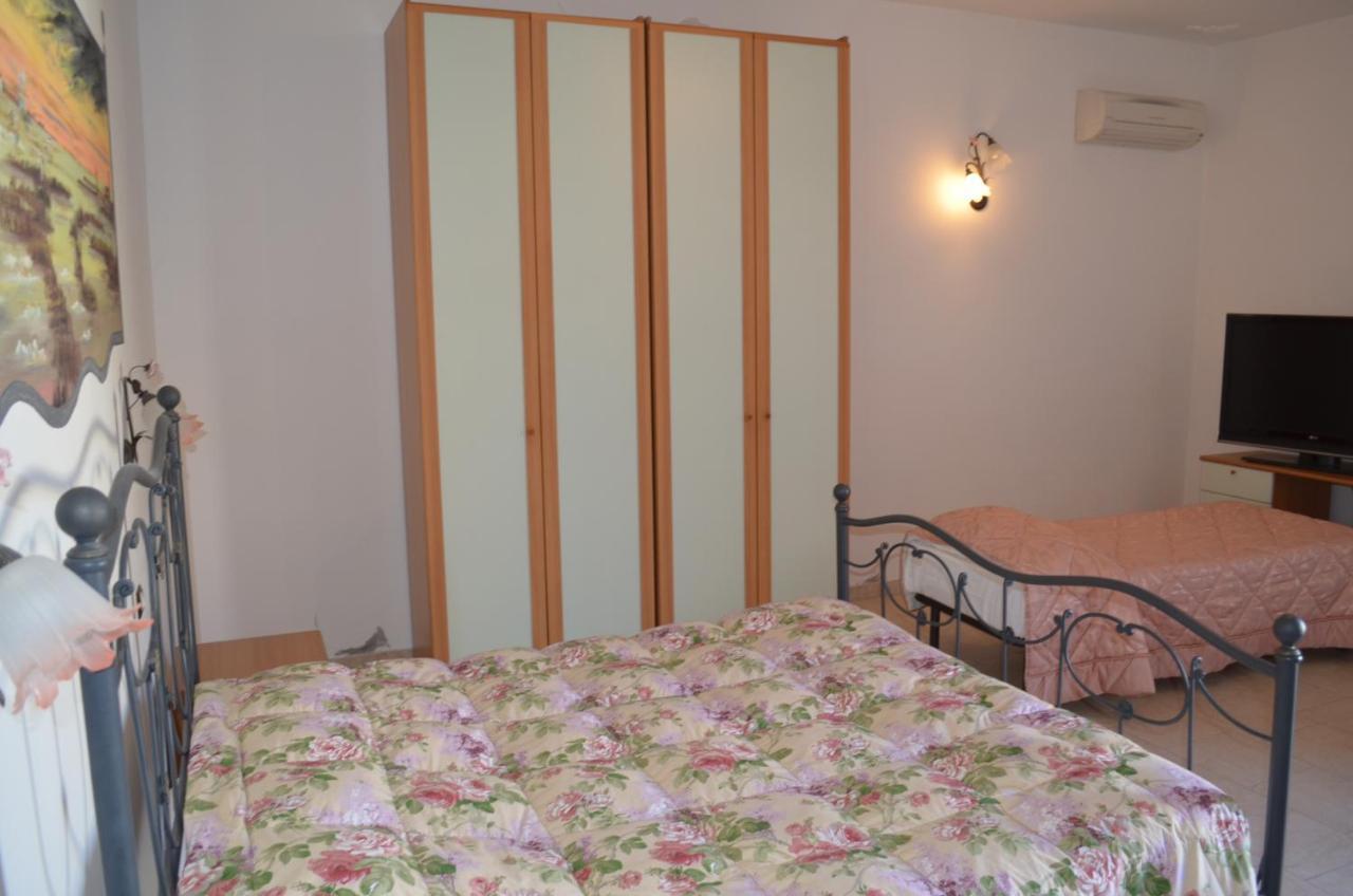Al Pasarat Hotel Comacchio Bagian luar foto